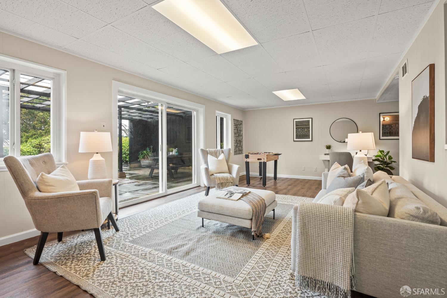 Detail Gallery Image 25 of 33 For 81 Southridge Way, Daly City,  CA 94014 - 3 Beds | 2/1 Baths