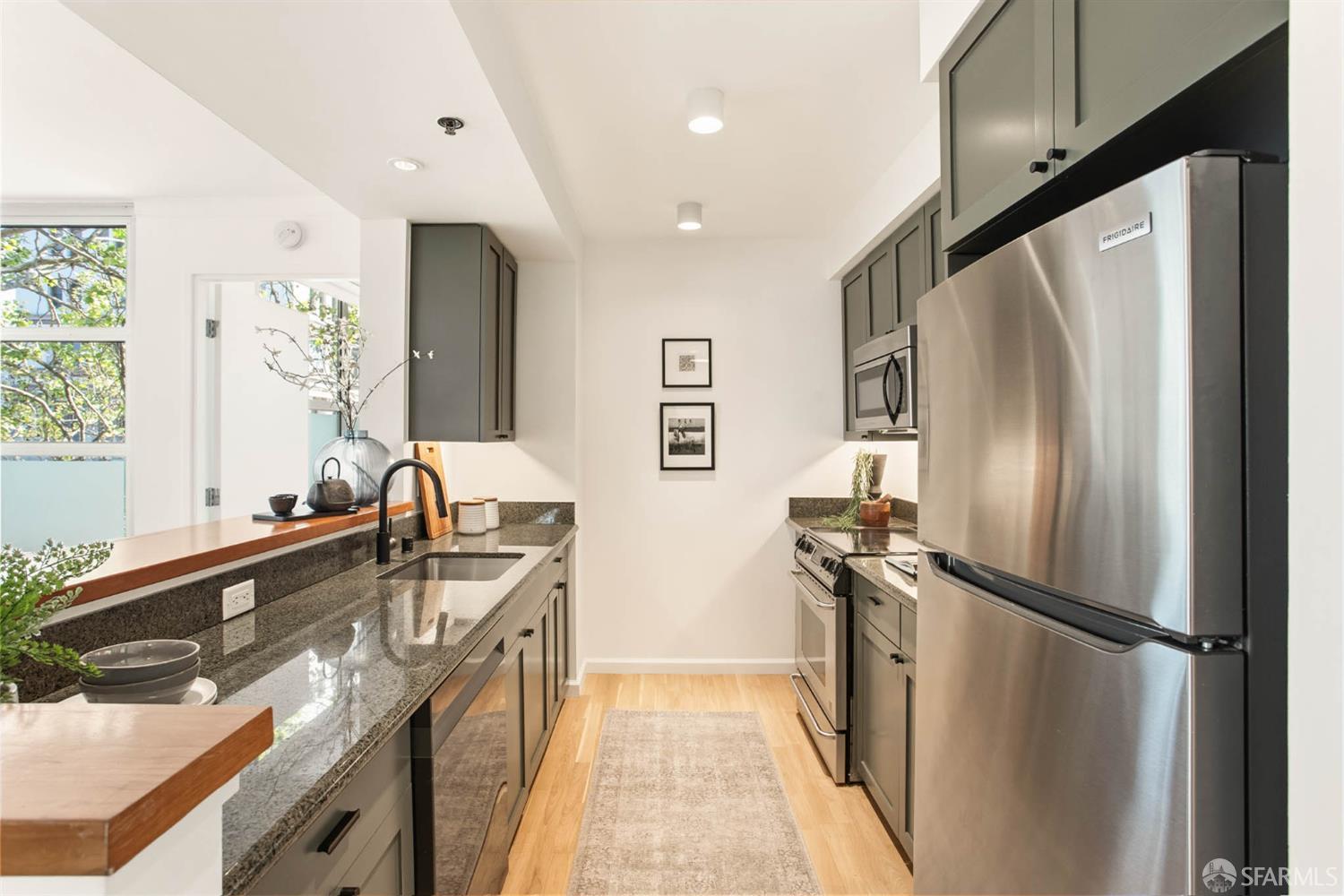 Detail Gallery Image 4 of 21 For 1701 Jackson St #103,  San Francisco,  CA 94109 - 2 Beds | 1 Baths