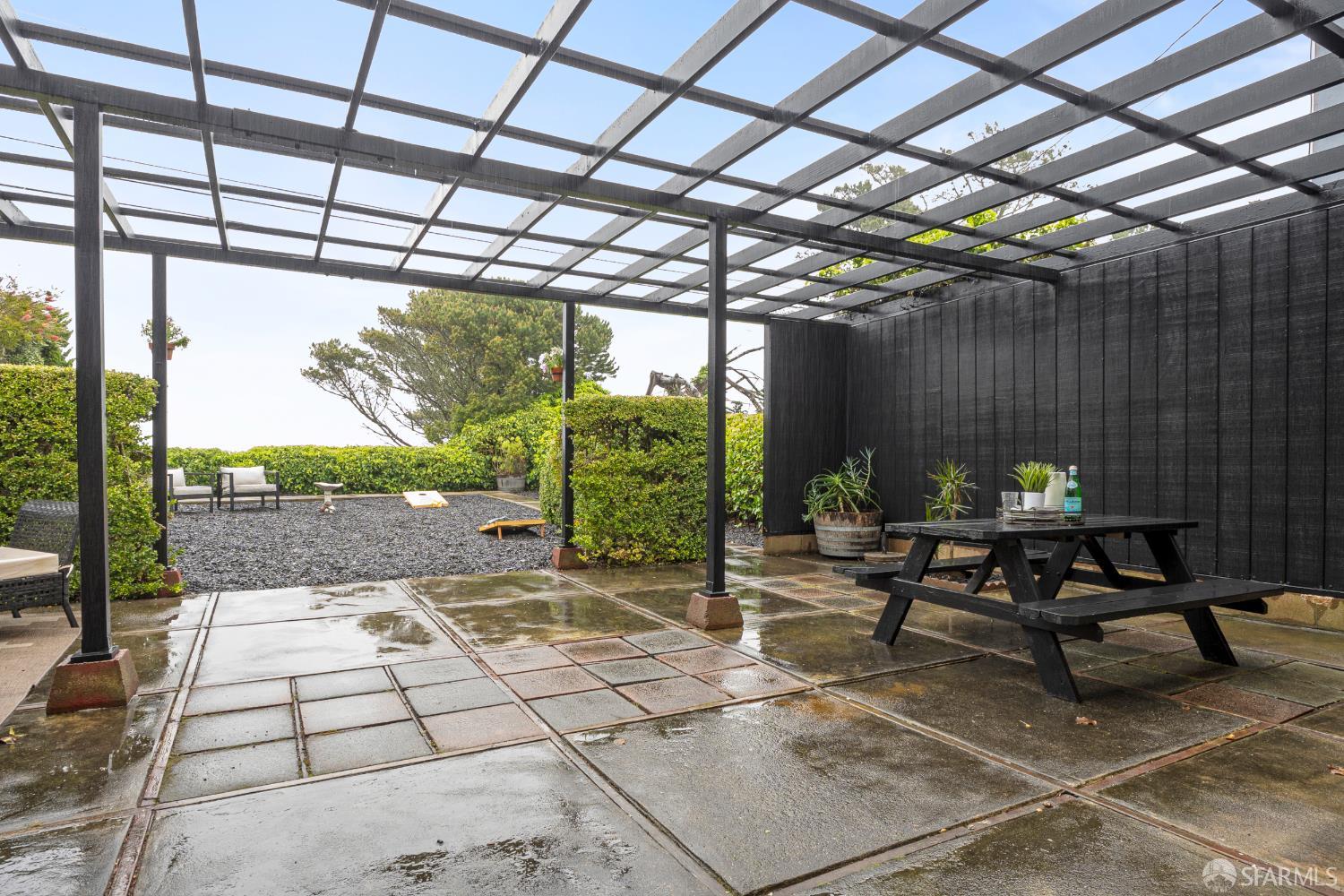 Detail Gallery Image 28 of 33 For 81 Southridge Way, Daly City,  CA 94014 - 3 Beds | 2/1 Baths