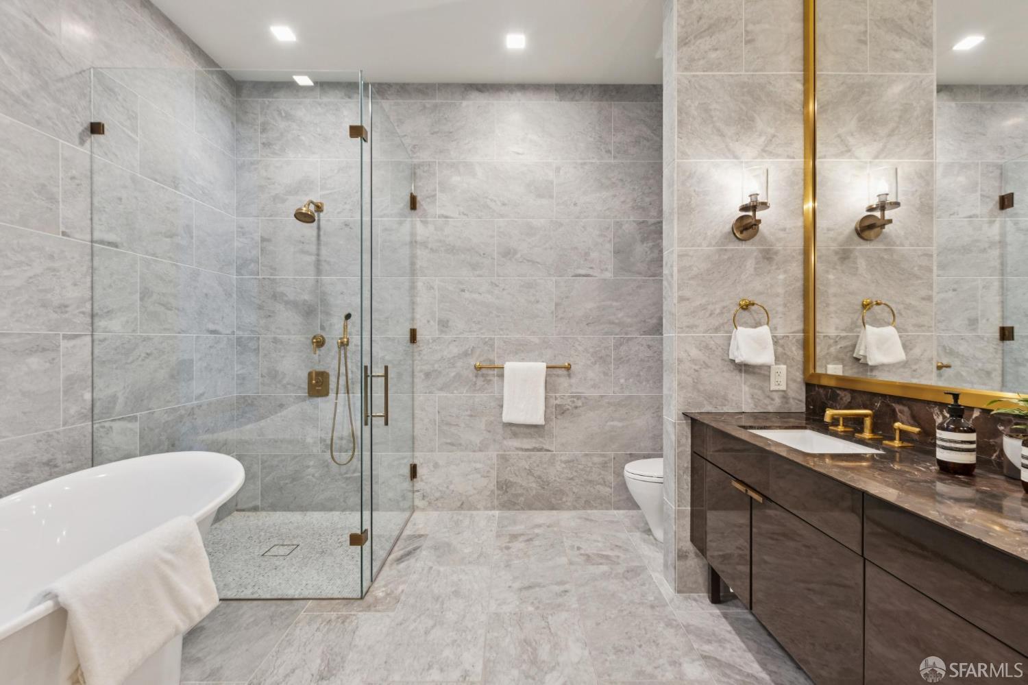 Photo #24: 426104319 Listing: Photo #24