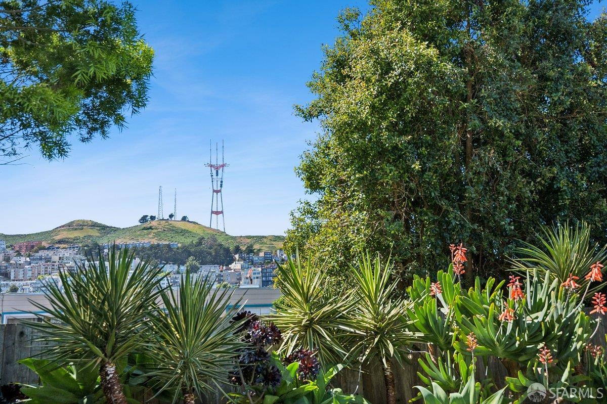 Front Image Thumbnail for SF426117979