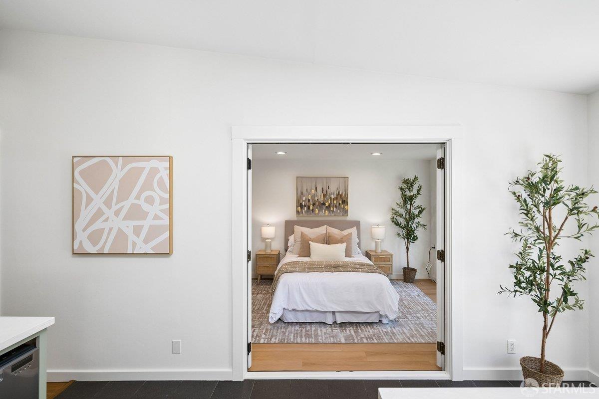 Detail Gallery Image 17 of 52 For 442 Collingwood St a,  San Francisco,  CA 94114 - 2 Beds | 1 Baths