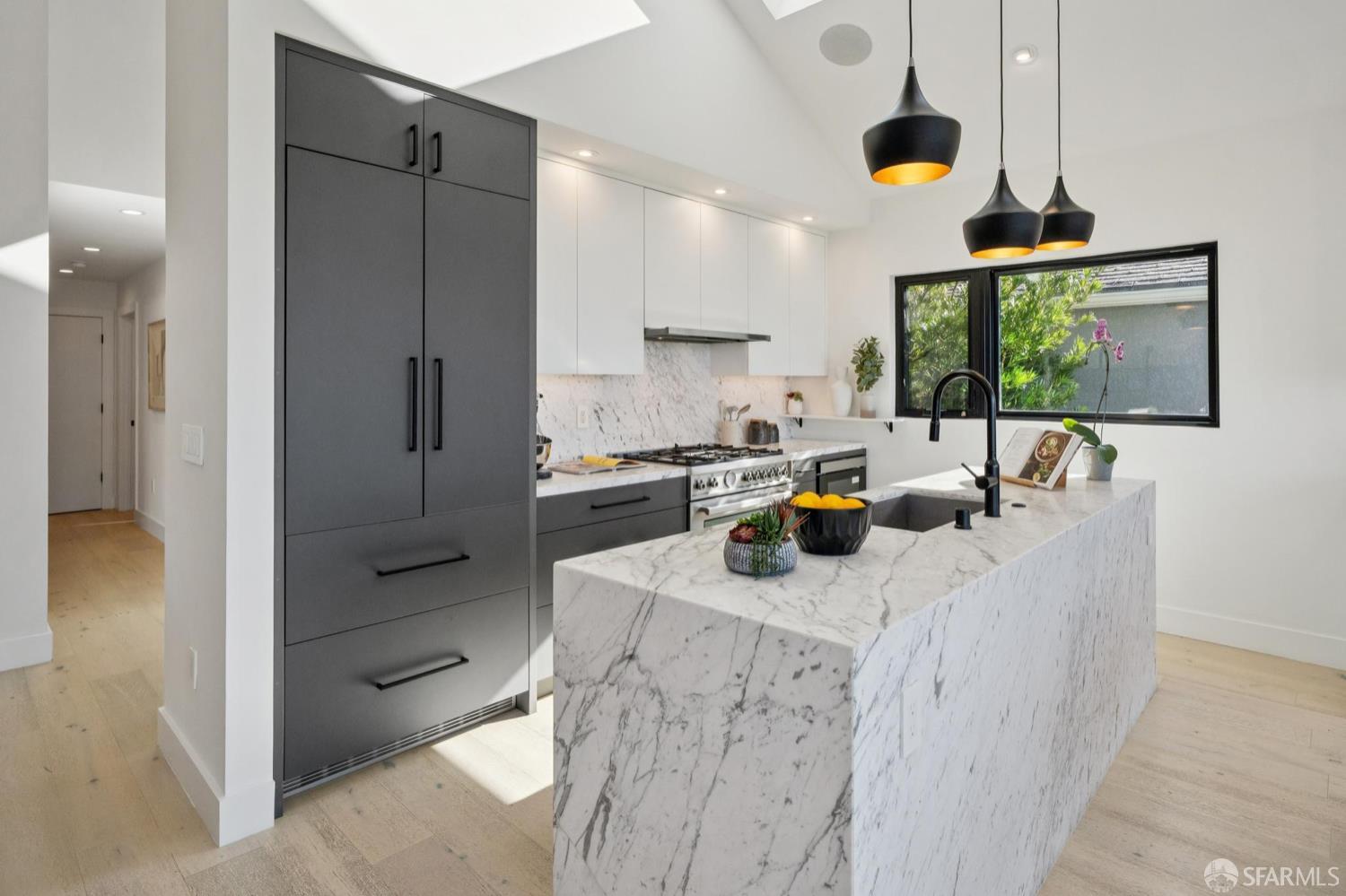 Detail Gallery Image 9 of 88 For 39 Christopher Dr, San Francisco,  CA 94131 - 5 Beds | 4 Baths