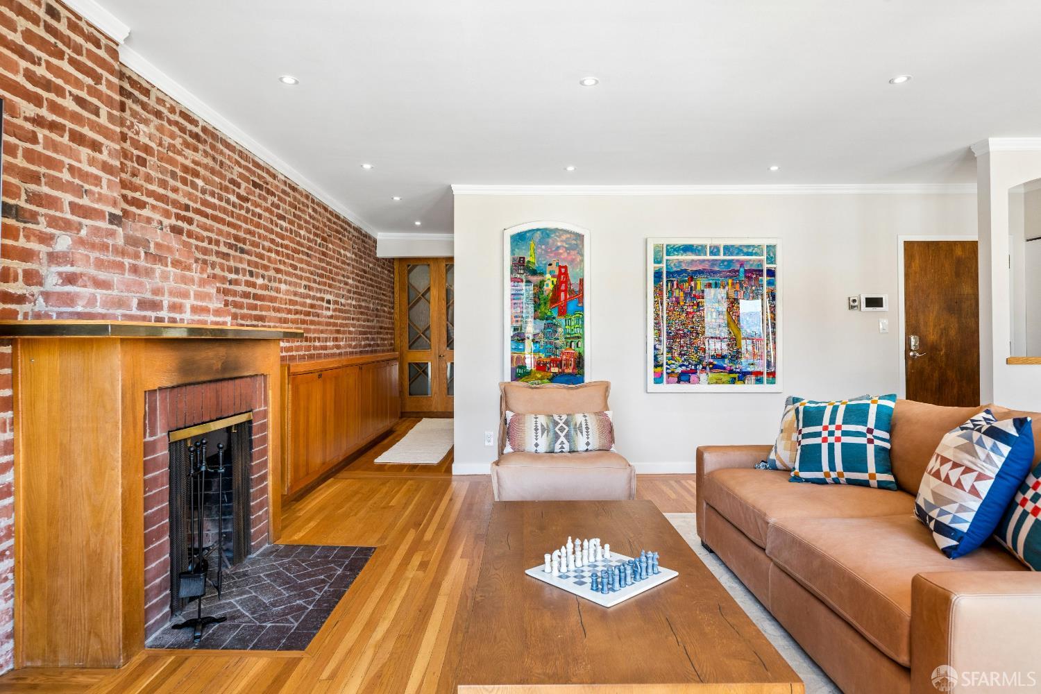 Detail Gallery Image 4 of 21 For 1022 Powell St #2,  San Francisco,  CA 94108 - 2 Beds | 2 Baths