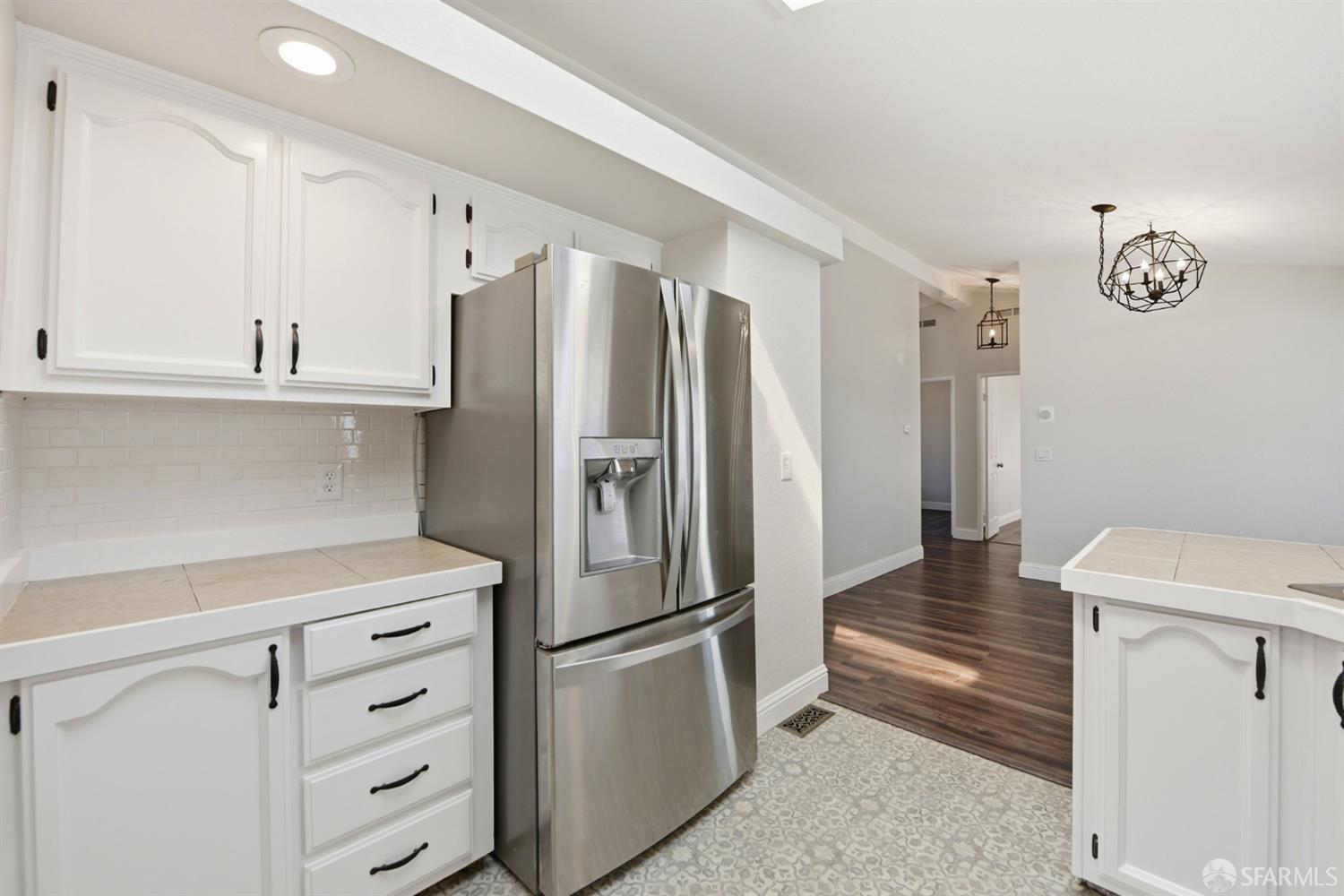 Detail Gallery Image 18 of 42 For 2470 Bourbon Dr, Hayward,  CA 94545 - 3 Beds | 2 Baths