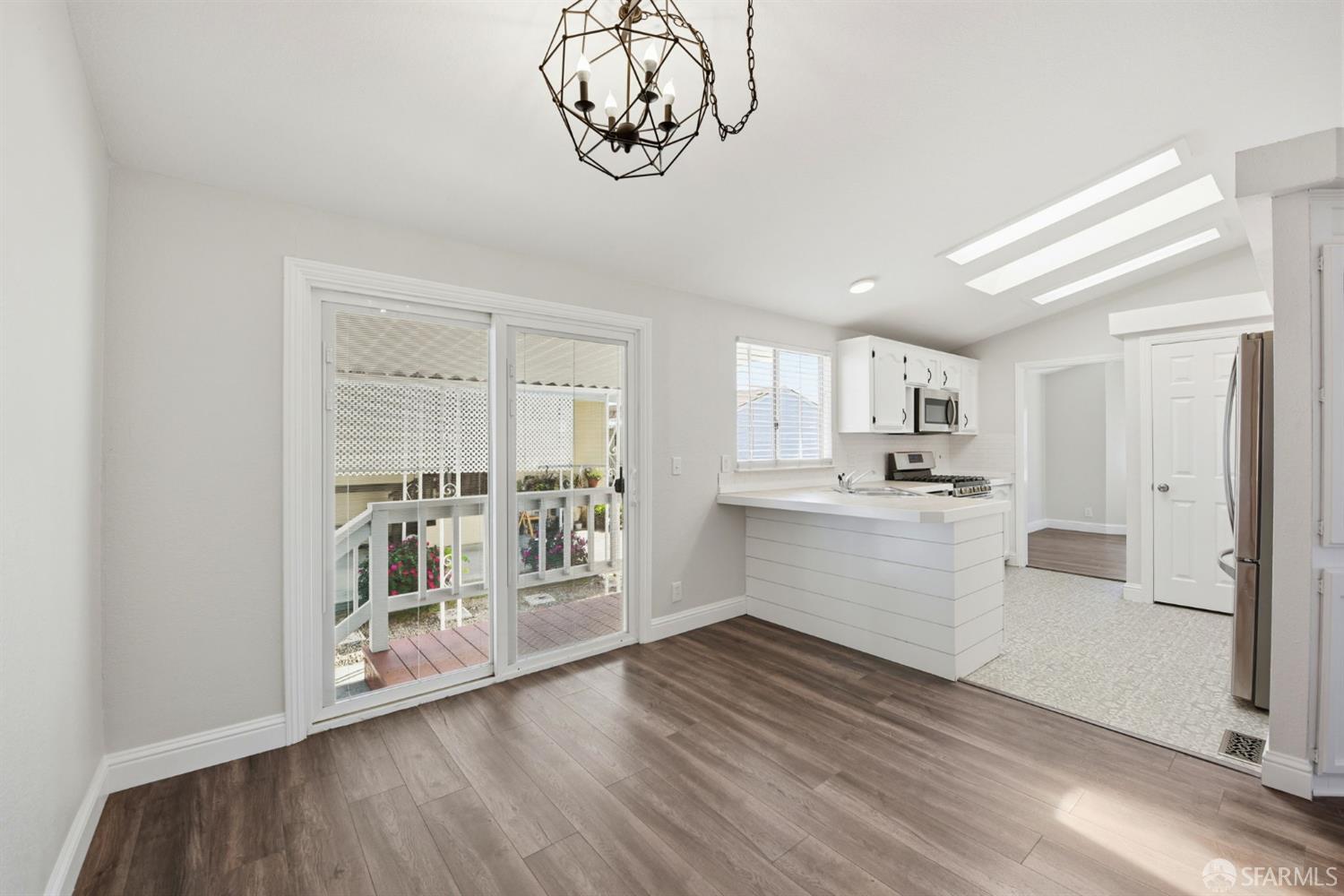 Detail Gallery Image 21 of 42 For 2470 Bourbon Dr, Hayward,  CA 94545 - 3 Beds | 2 Baths