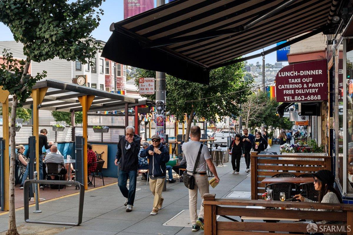 Detail Gallery Image 42 of 52 For 442 Collingwood St a,  San Francisco,  CA 94114 - 2 Beds | 1 Baths