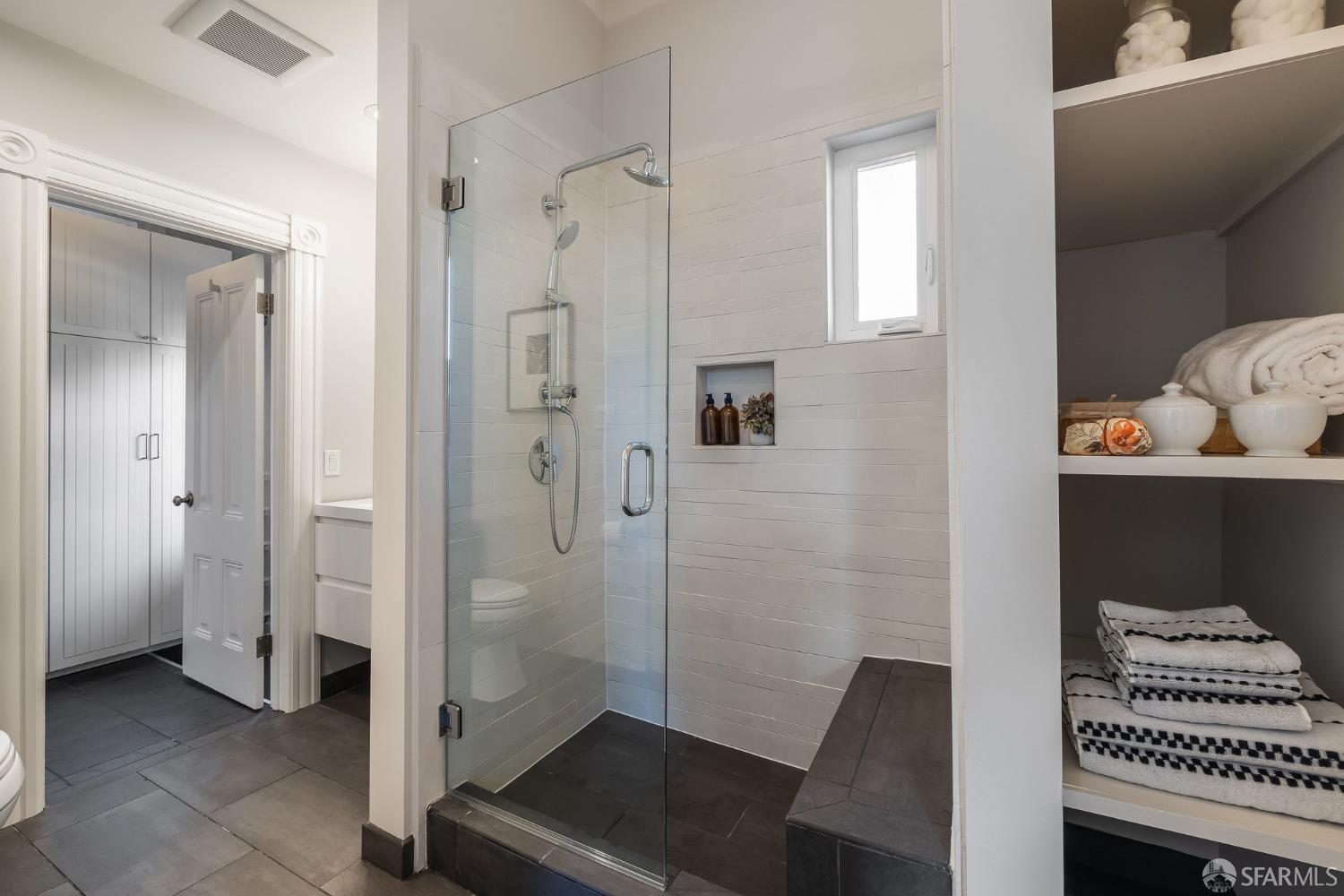 Detail Gallery Image 23 of 42 For 262 Henry St, San Francisco,  CA 94114 - 2 Beds | 1 Baths