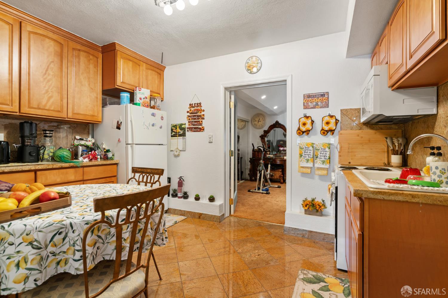 Detail Gallery Image 25 of 28 For 1310 Gilman Ave, San Francisco,  CA 94124 - 4 Beds | 3/1 Baths