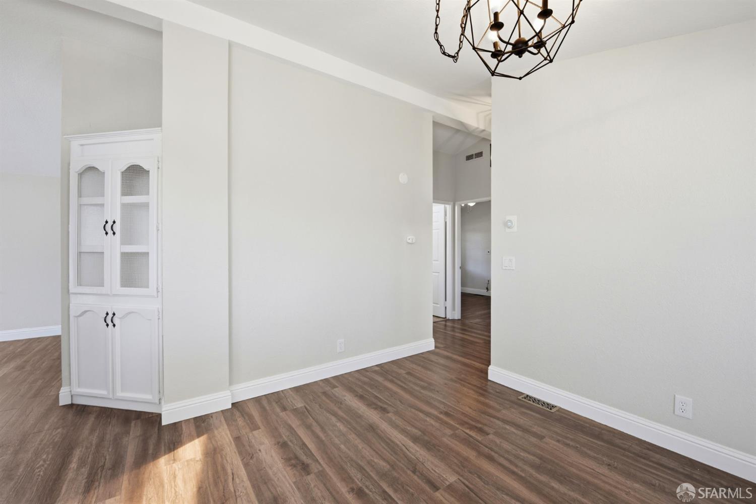 Detail Gallery Image 20 of 42 For 2470 Bourbon Dr, Hayward,  CA 94545 - 3 Beds | 2 Baths