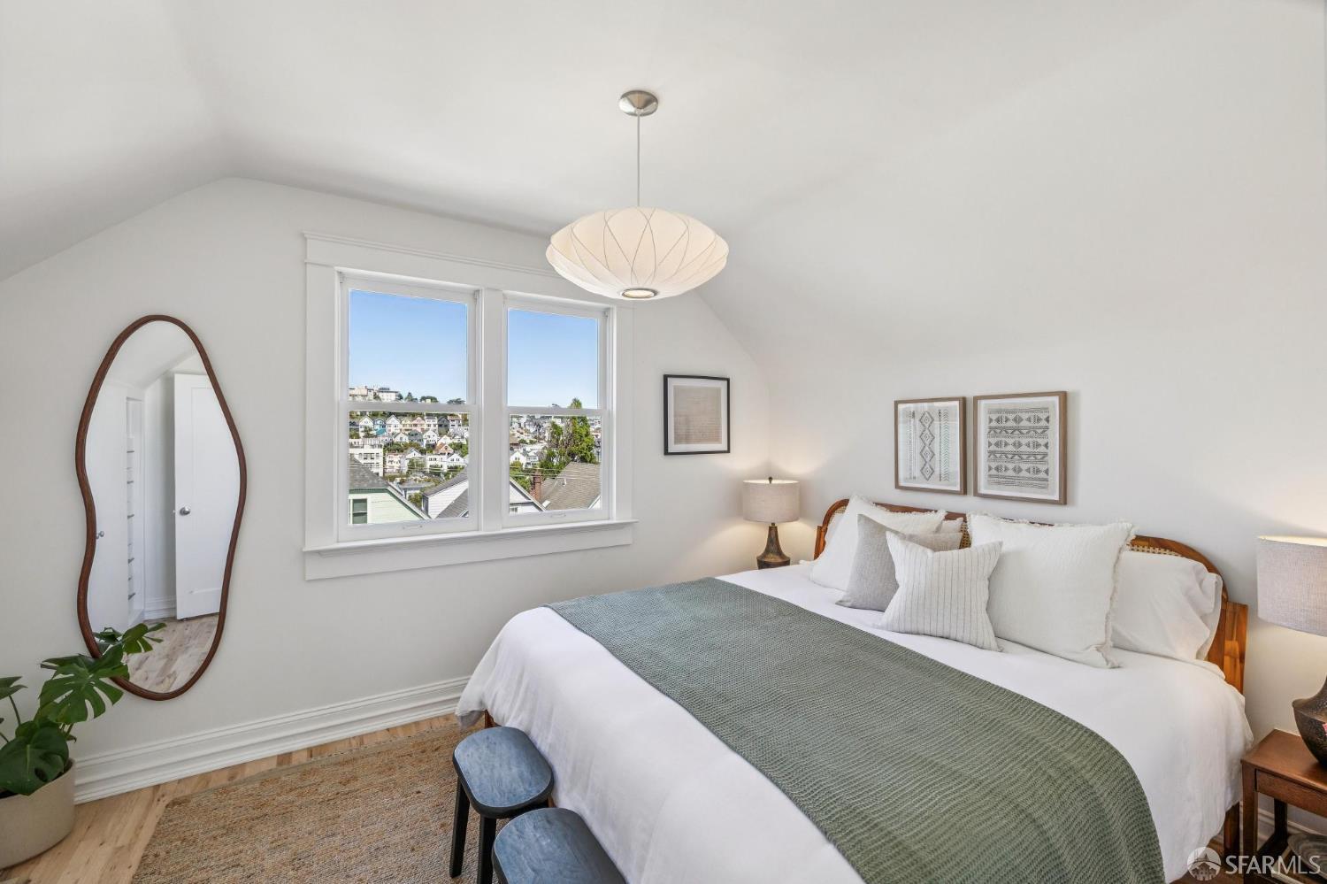 Detail Gallery Image 17 of 31 For 4245 25th St, San Francisco,  CA 94114 - 3 Beds | 1/1 Baths