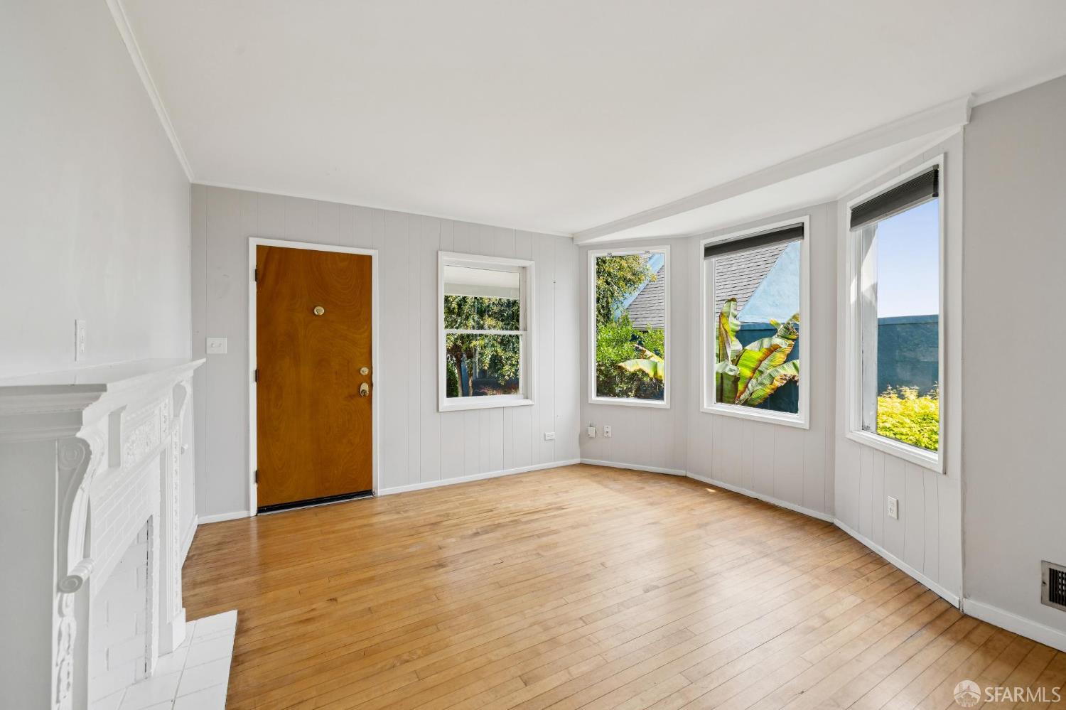 Detail Gallery Image 6 of 32 For 3623 22nd St, San Francisco,  CA 94114 - 2 Beds | 1 Baths