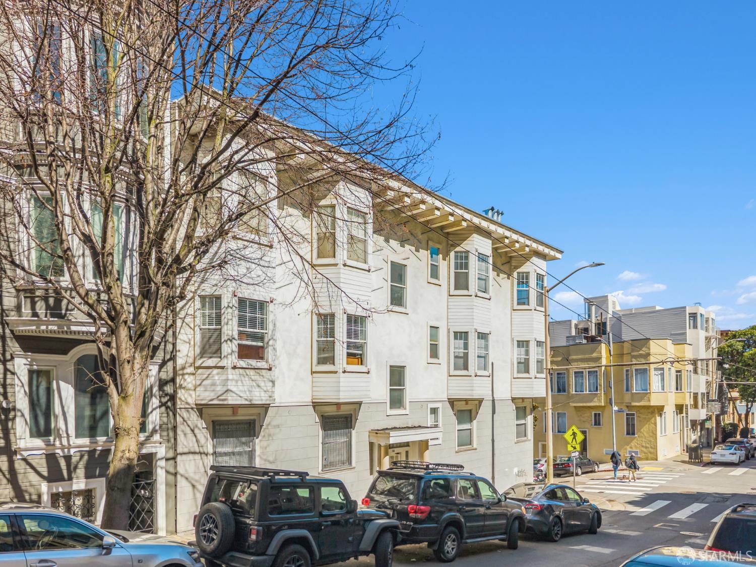 Detail Gallery Image 4 of 11 For 1100 Clay St, San Francisco,  CA 94108 - – Beds | – Baths