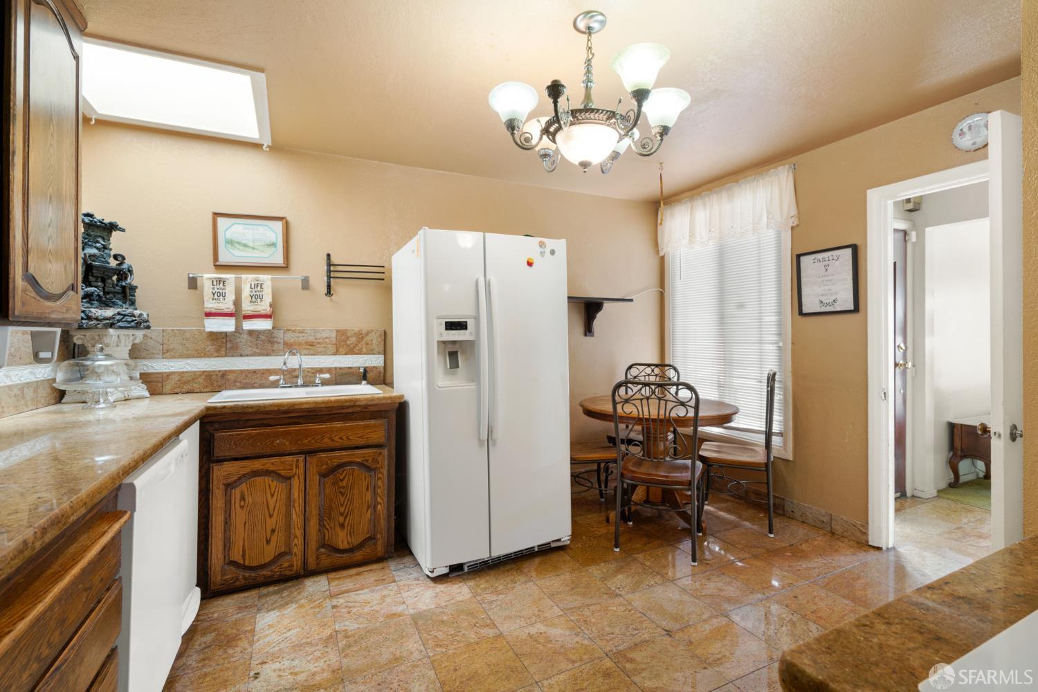 Detail Gallery Image 11 of 28 For 1310 Gilman Ave, San Francisco,  CA 94124 - 4 Beds | 3/1 Baths