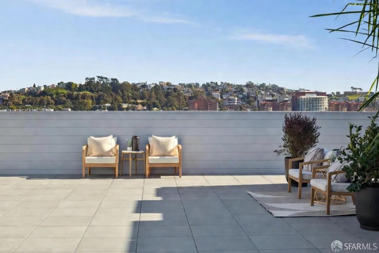 Detail Gallery Image 19 of 26 For 986 S Van Ness Ave #503,  San Francisco,  CA 94110 - 2 Beds | 1 Baths