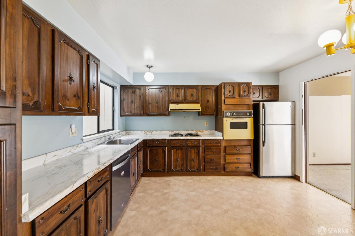 Detail Gallery Image 11 of 41 For 280 Roosevelt Way, San Francisco,  CA 94114 - – Beds | – Baths