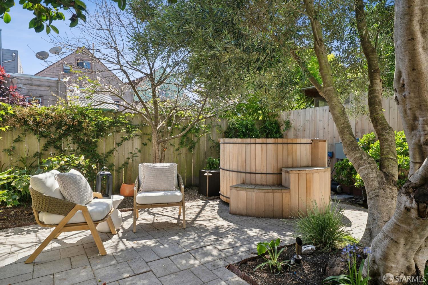 Detail Gallery Image 46 of 90 For 166 Highland Ave, San Francisco,  CA 94110 - 4 Beds | 2 Baths