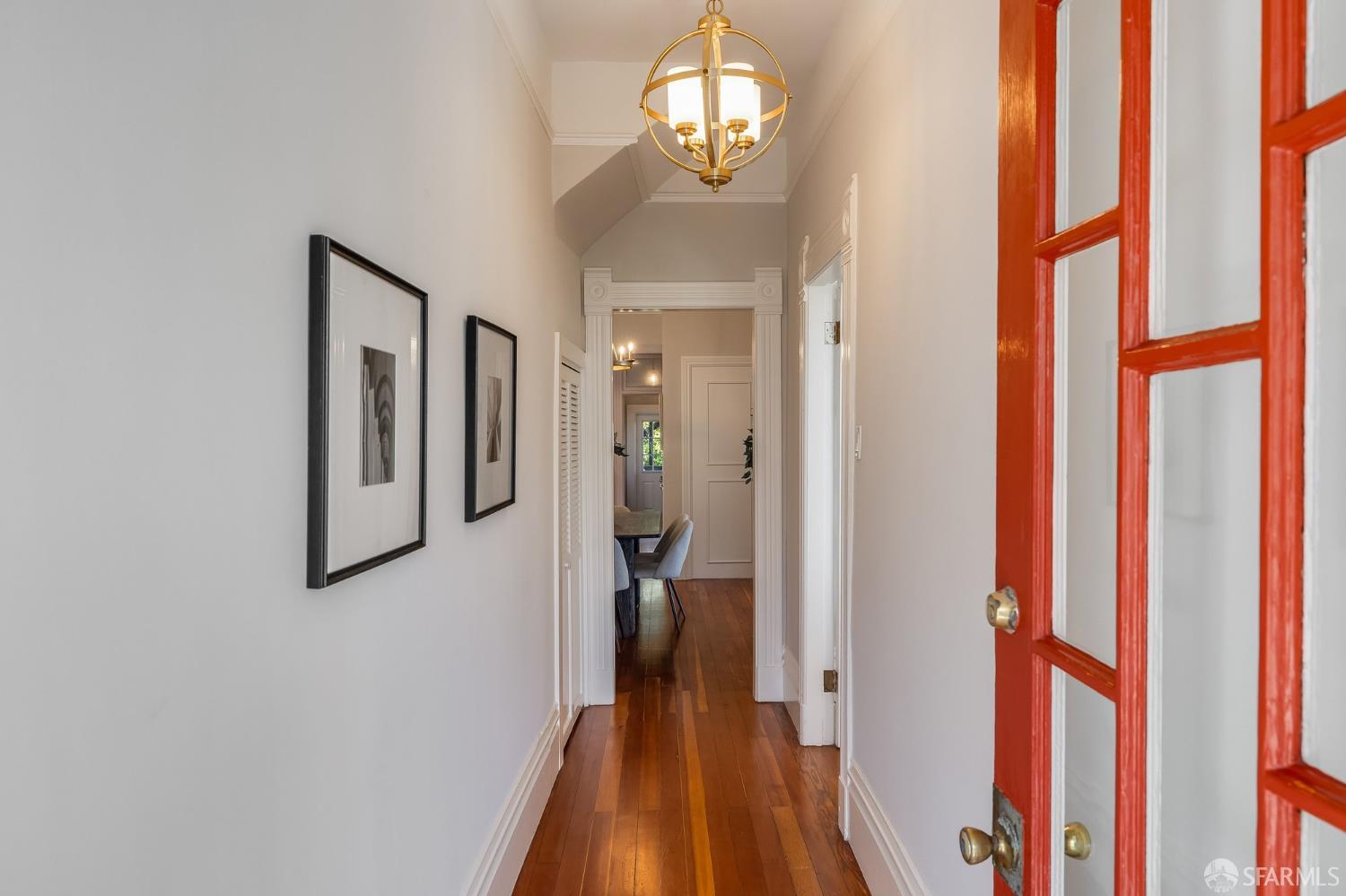 Detail Gallery Image 4 of 42 For 262 Henry St, San Francisco,  CA 94114 - 2 Beds | 1 Baths