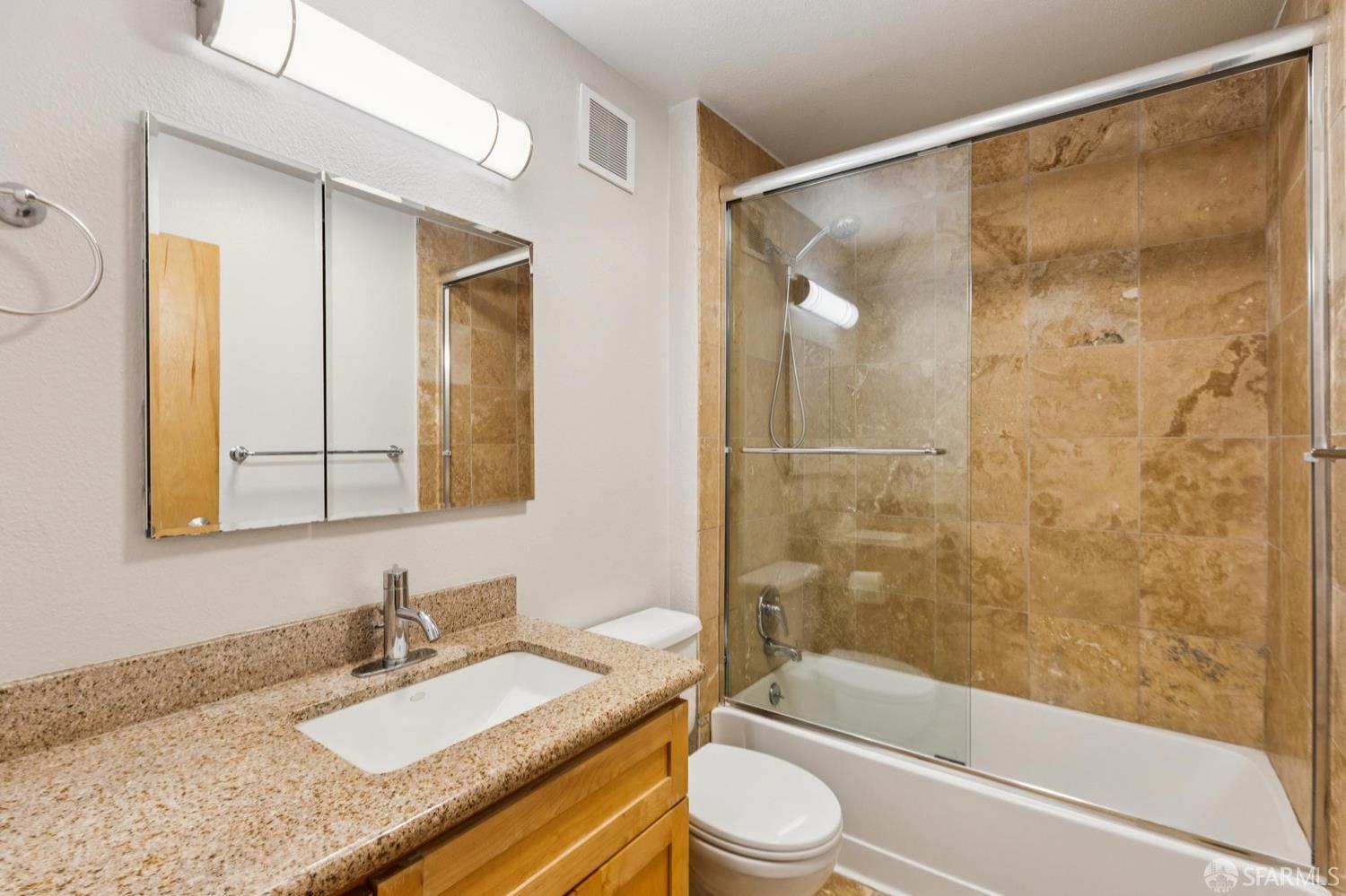 Detail Gallery Image 15 of 19 For 988 Fulton St #311,  San Francisco,  CA 94117 - 2 Beds | 2 Baths
