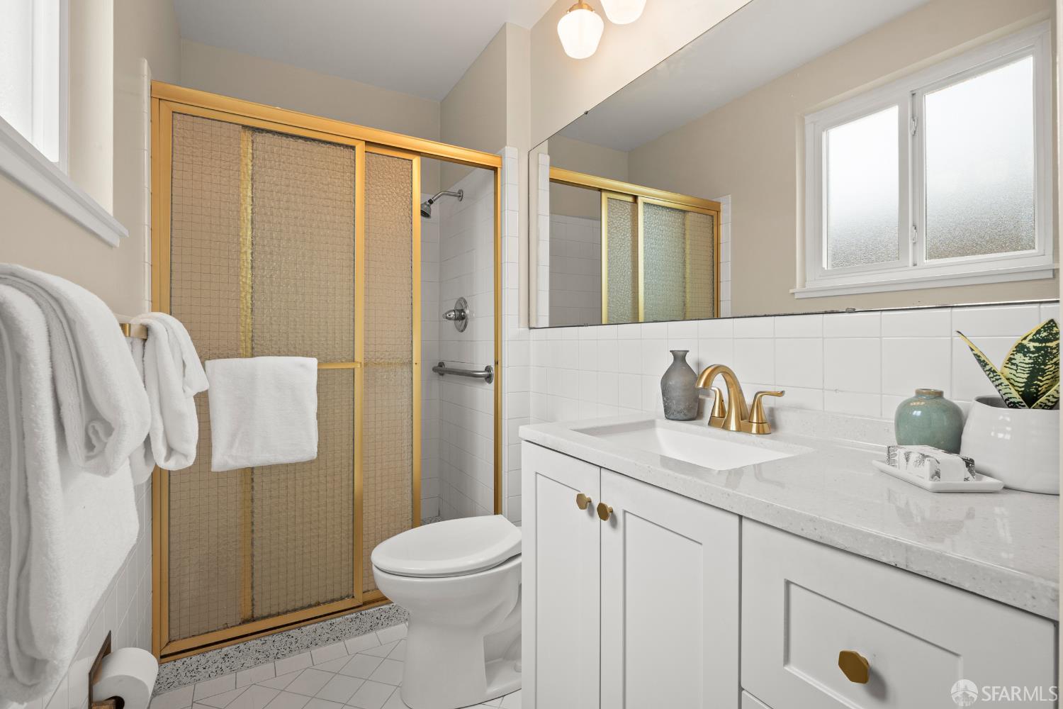 Detail Gallery Image 18 of 33 For 81 Southridge Way, Daly City,  CA 94014 - 3 Beds | 2/1 Baths