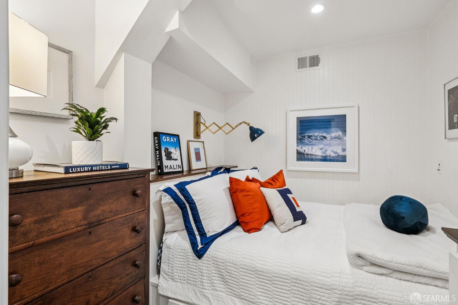 Detail Gallery Image 30 of 40 For 25 Crestmont Dr, San Francisco,  CA 94131 - 4 Beds | 3 Baths