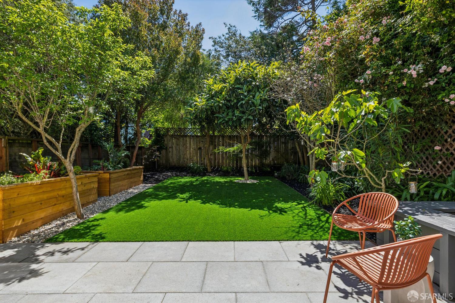 Detail Gallery Image 10 of 31 For 4245 25th St, San Francisco,  CA 94114 - 3 Beds | 1/1 Baths