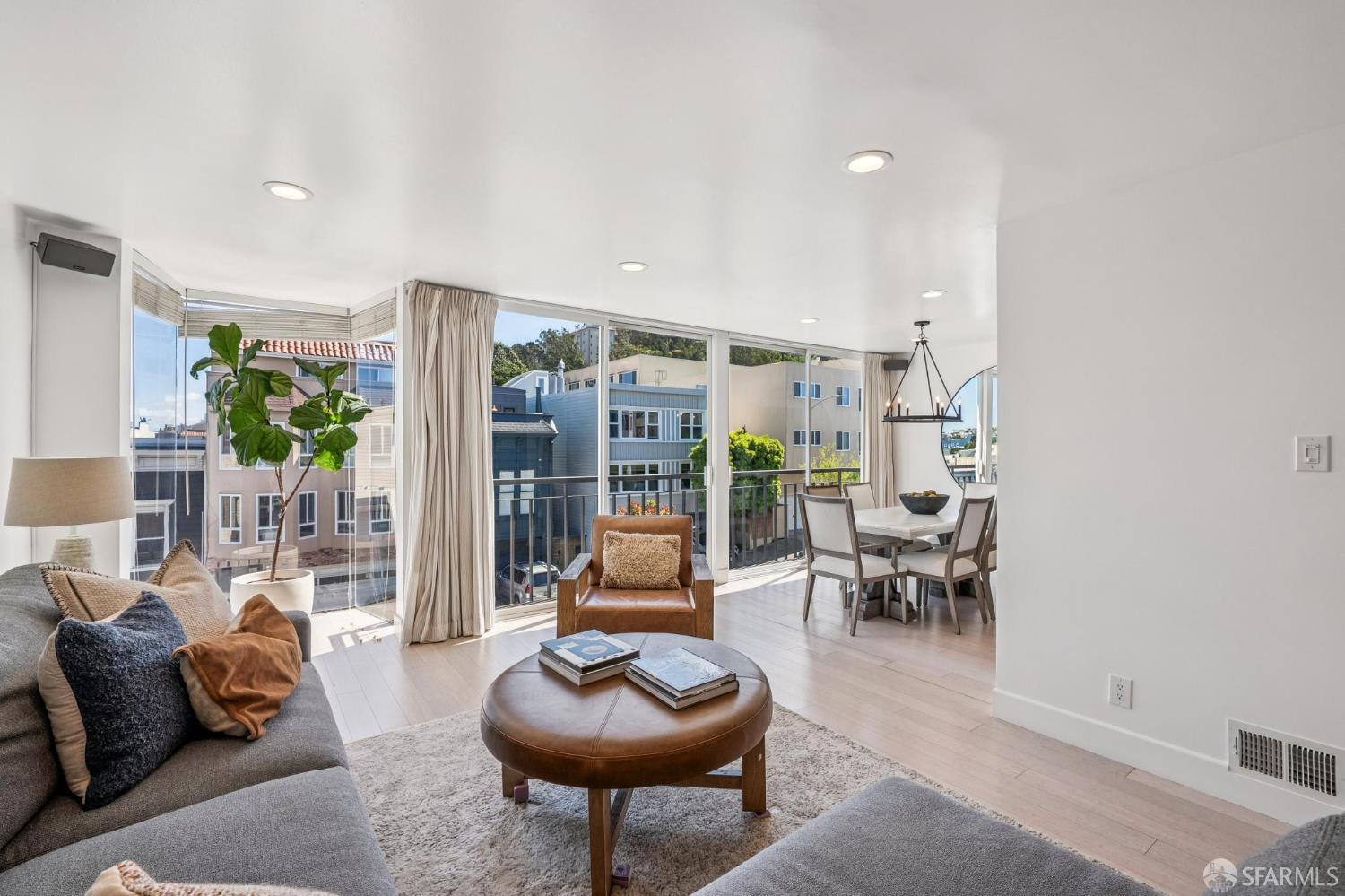 Detail Gallery Image 12 of 39 For 67 Beaumont Ave, San Francisco,  CA 94118 - 3 Beds | 2 Baths