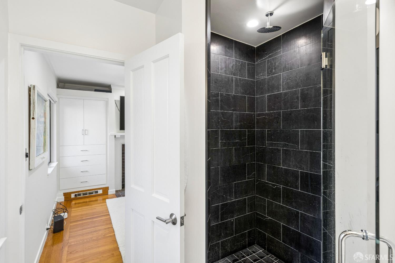 Detail Gallery Image 14 of 21 For 1022 Powell St #2,  San Francisco,  CA 94108 - 2 Beds | 2 Baths