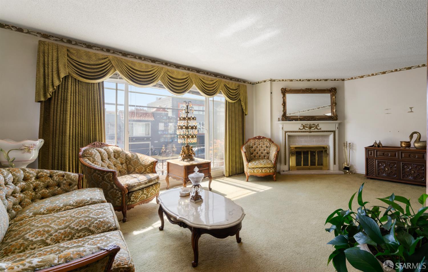 Detail Gallery Image 4 of 28 For 1310 Gilman Ave, San Francisco,  CA 94124 - 4 Beds | 3/1 Baths