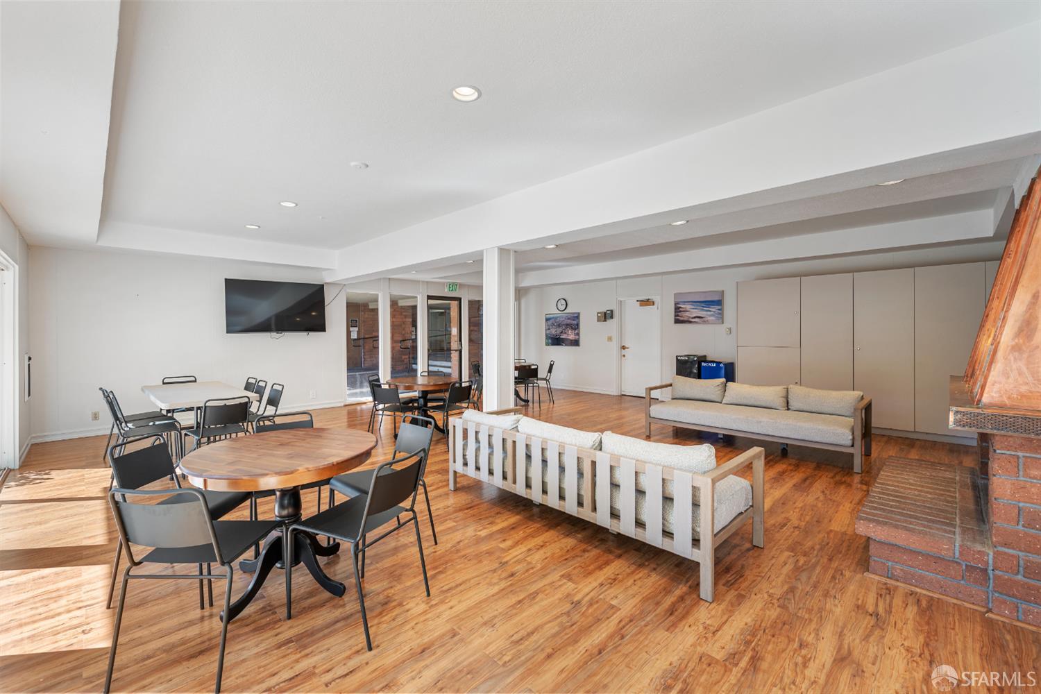 Detail Gallery Image 39 of 56 For 1327 Webster St #B210,  Alameda,  CA 94501 - 2 Beds | 1 Baths