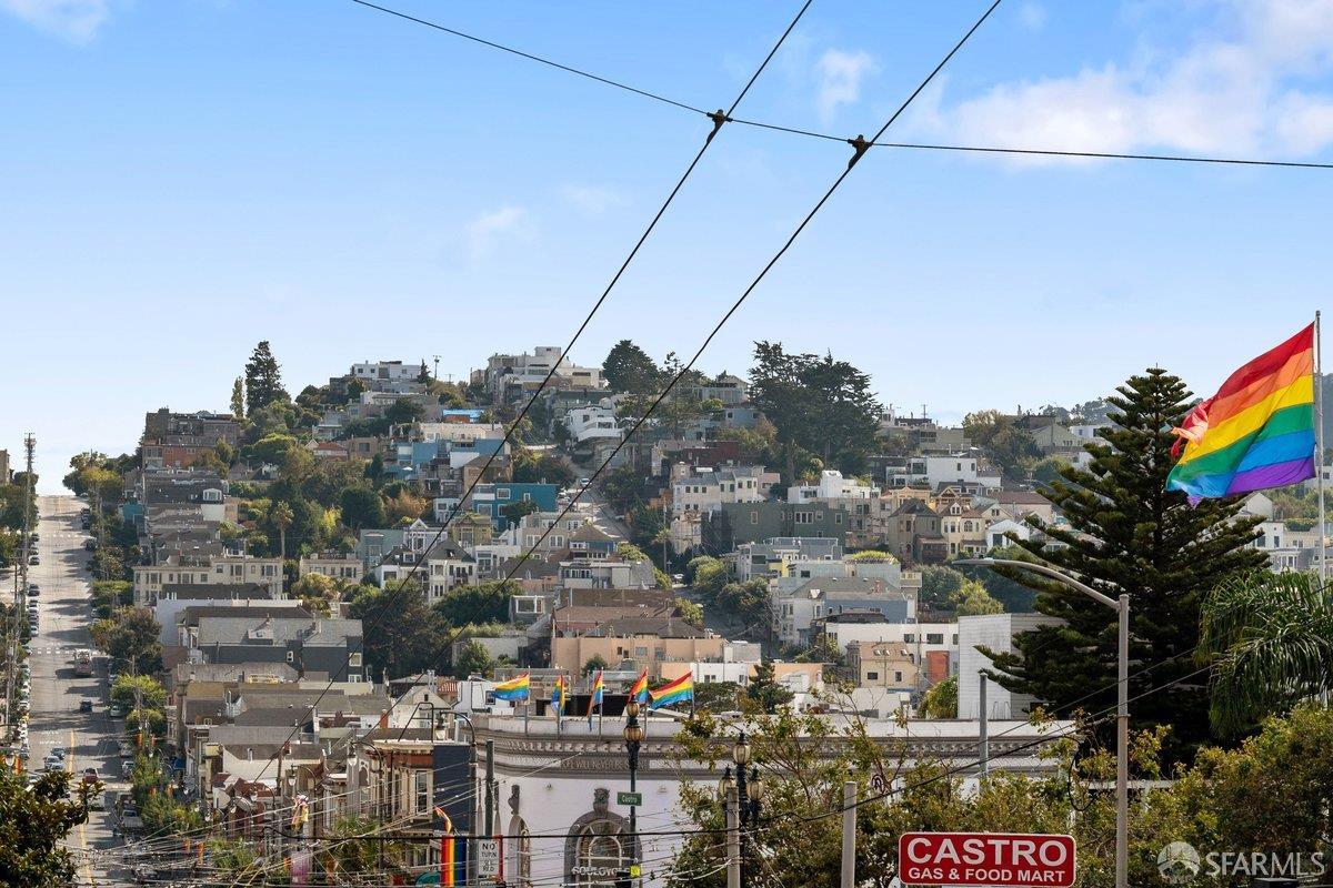 Detail Gallery Image 40 of 52 For 442 Collingwood St a,  San Francisco,  CA 94114 - 2 Beds | 1 Baths