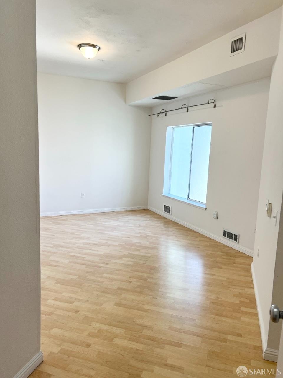 Photo #35: 426118297 Listing: Photo #35