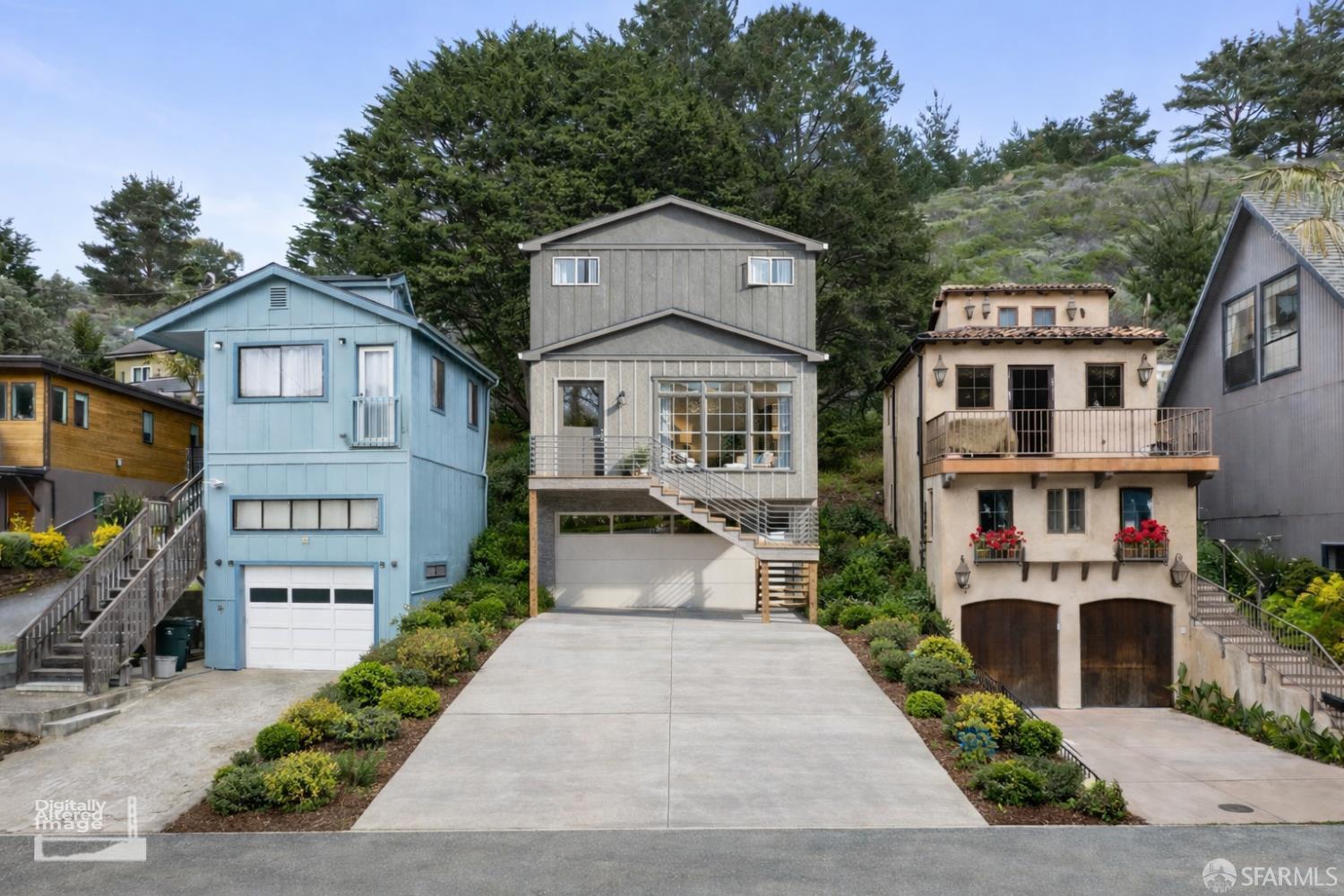 Detail Gallery Image 2 of 19 For 755 Rockaway Beach Ave, Pacifica,  CA 94044 - – Beds | – Baths