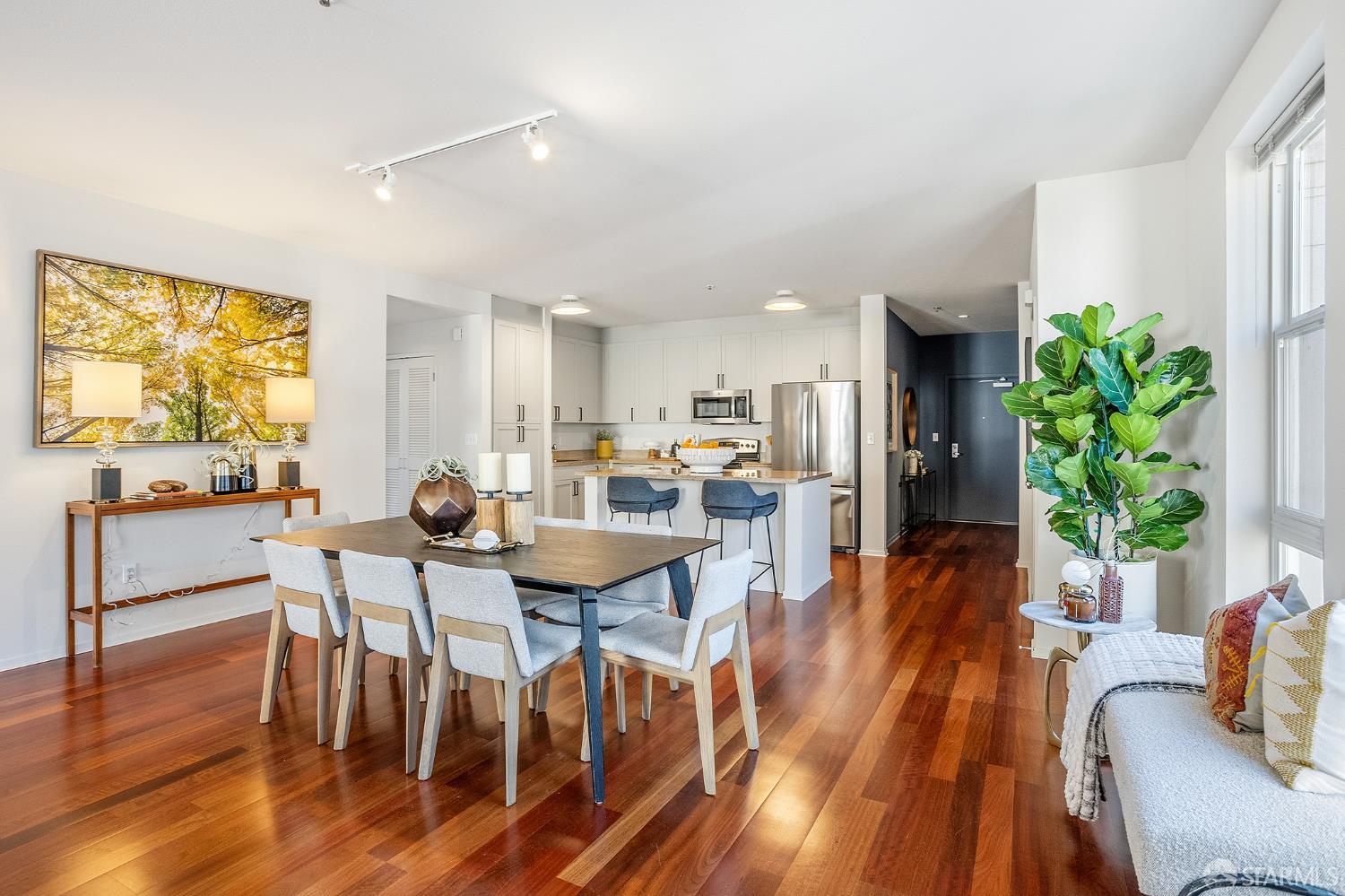 Photo #10: 426116493 Listing: Photo #10