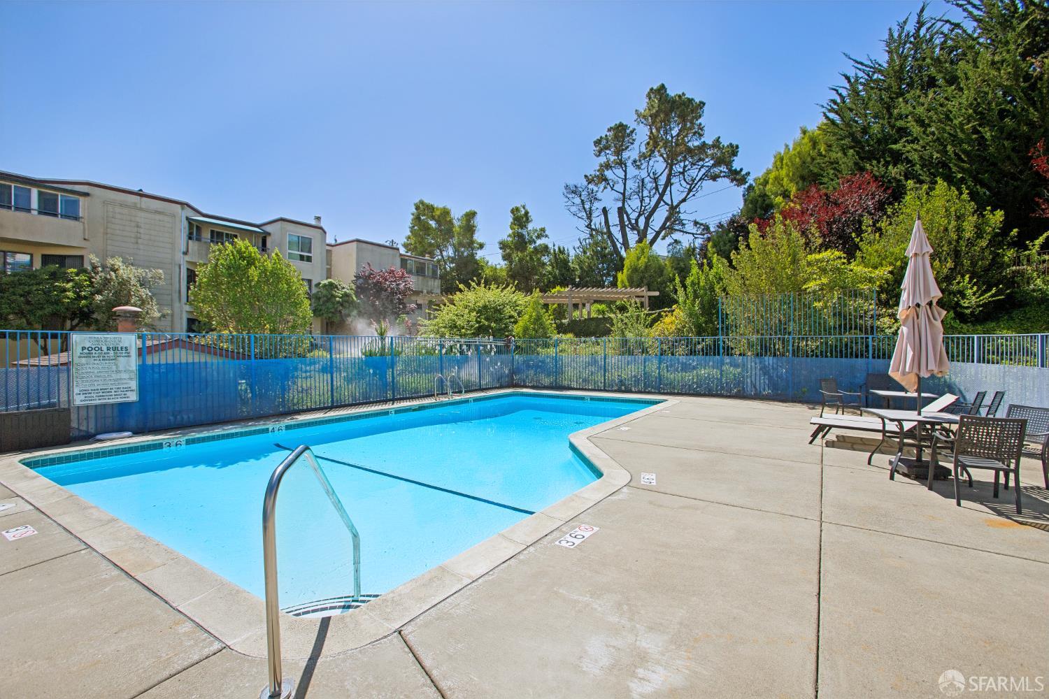 Detail Gallery Image 8 of 36 For 1551 Southgate Ave #236,  Daly City,  CA 94015 - 1 Beds | 1 Baths