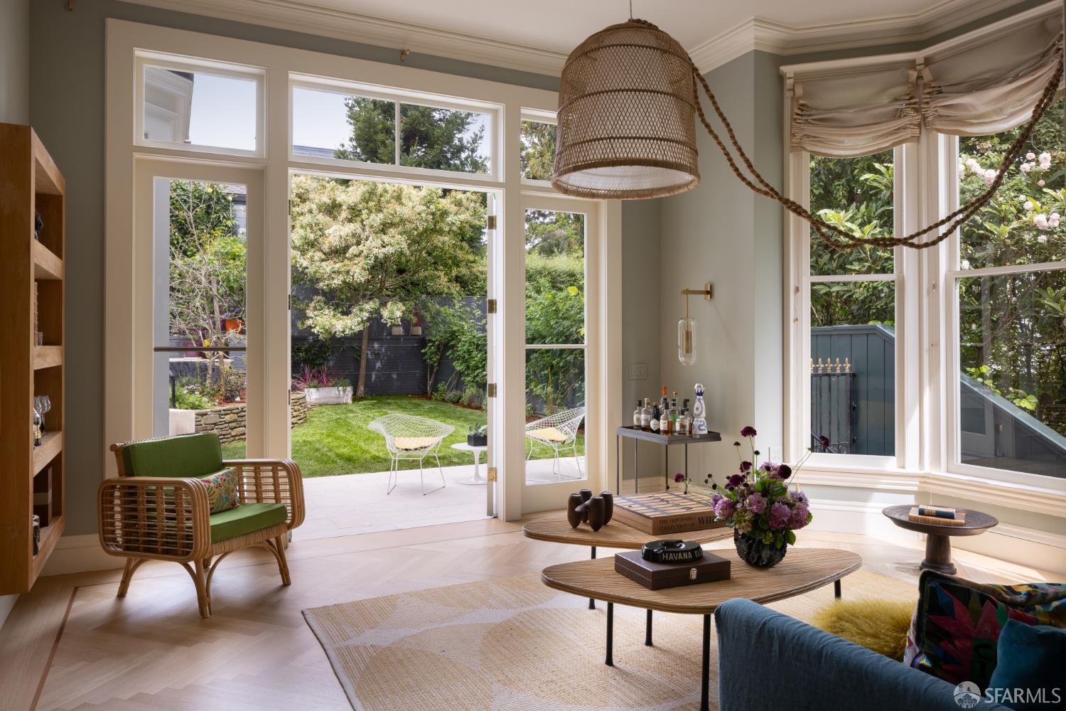 Detail Gallery Image 7 of 35 For 930 Chestnut St, San Francisco,  CA 94109 - 4 Beds | 2/1 Baths