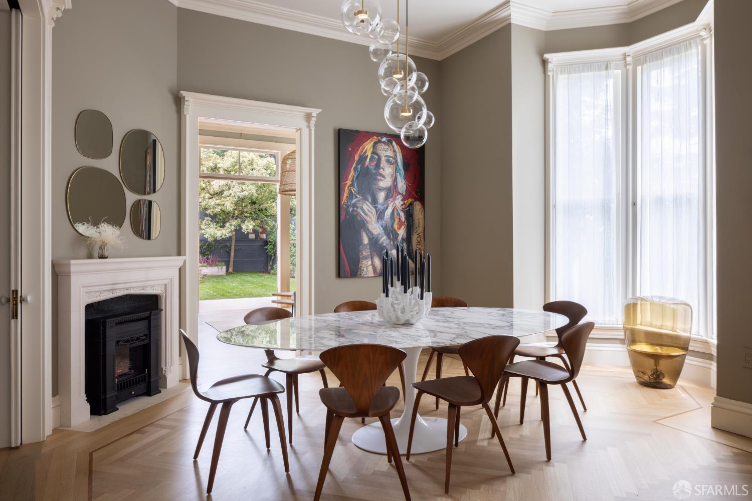 Detail Gallery Image 6 of 35 For 930 Chestnut St, San Francisco,  CA 94109 - 4 Beds | 2/1 Baths