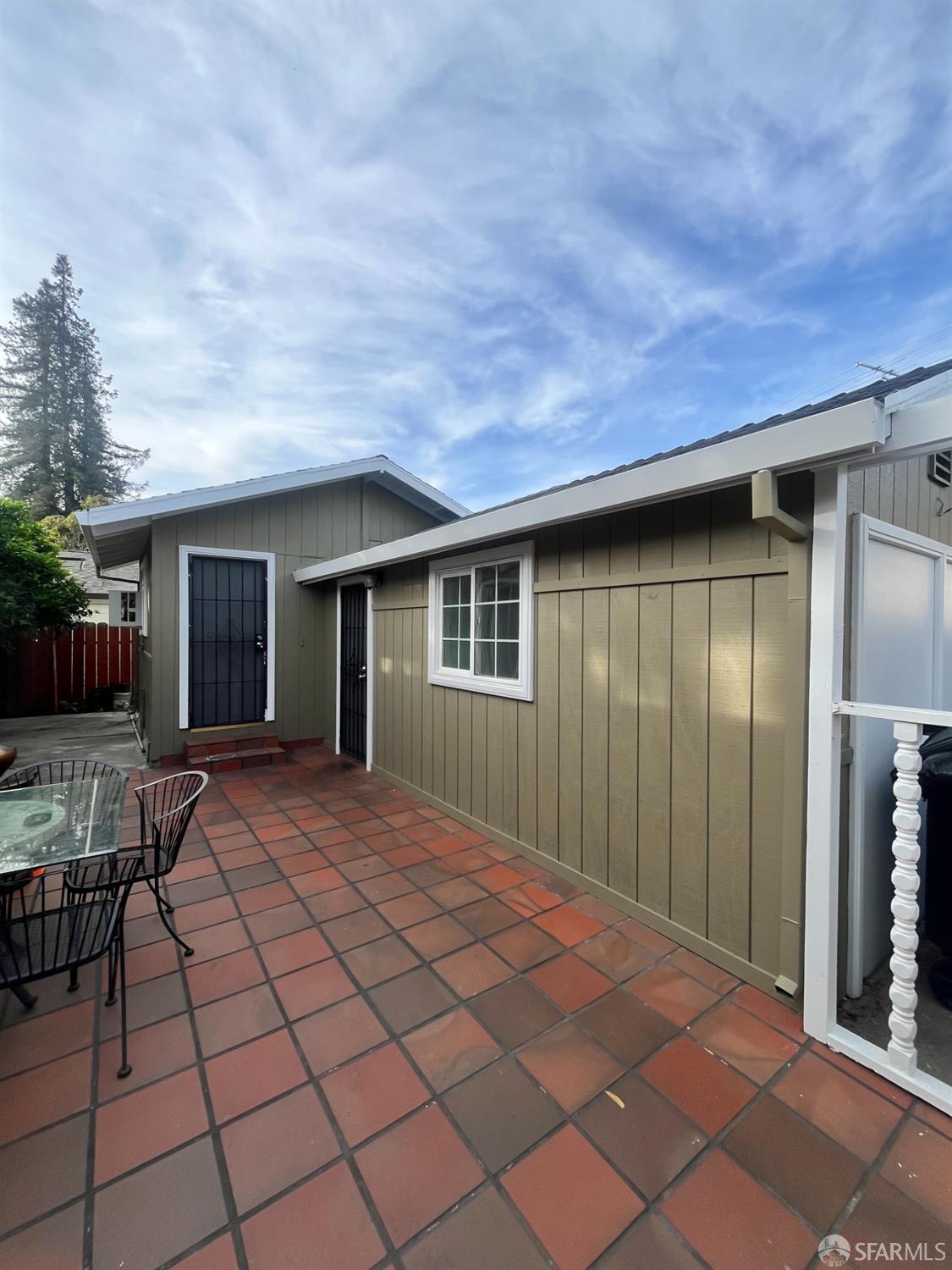 Detail Gallery Image 3 of 24 For 313 Dumbarton Ave, Redwood City,  CA 94063 - 3 Beds | 2 Baths