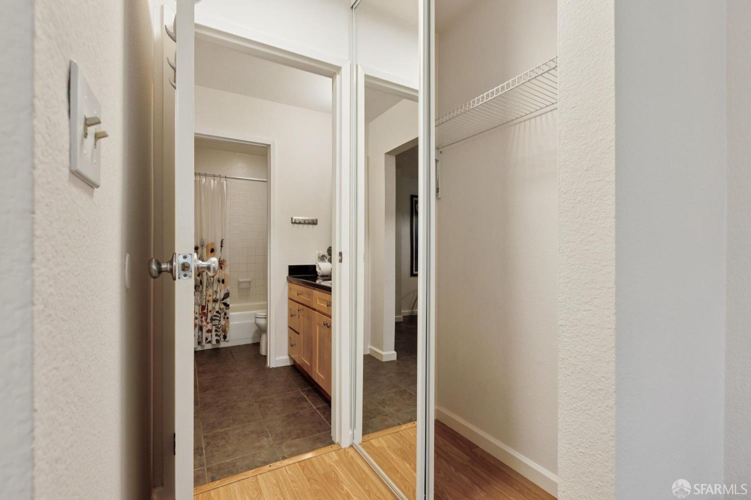 Photo #22: 426118695 Listing: Photo #22