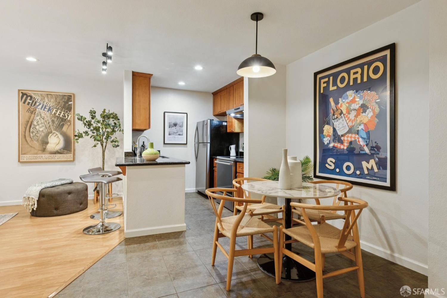 Photo #3: 426118695 Listing: Photo #3