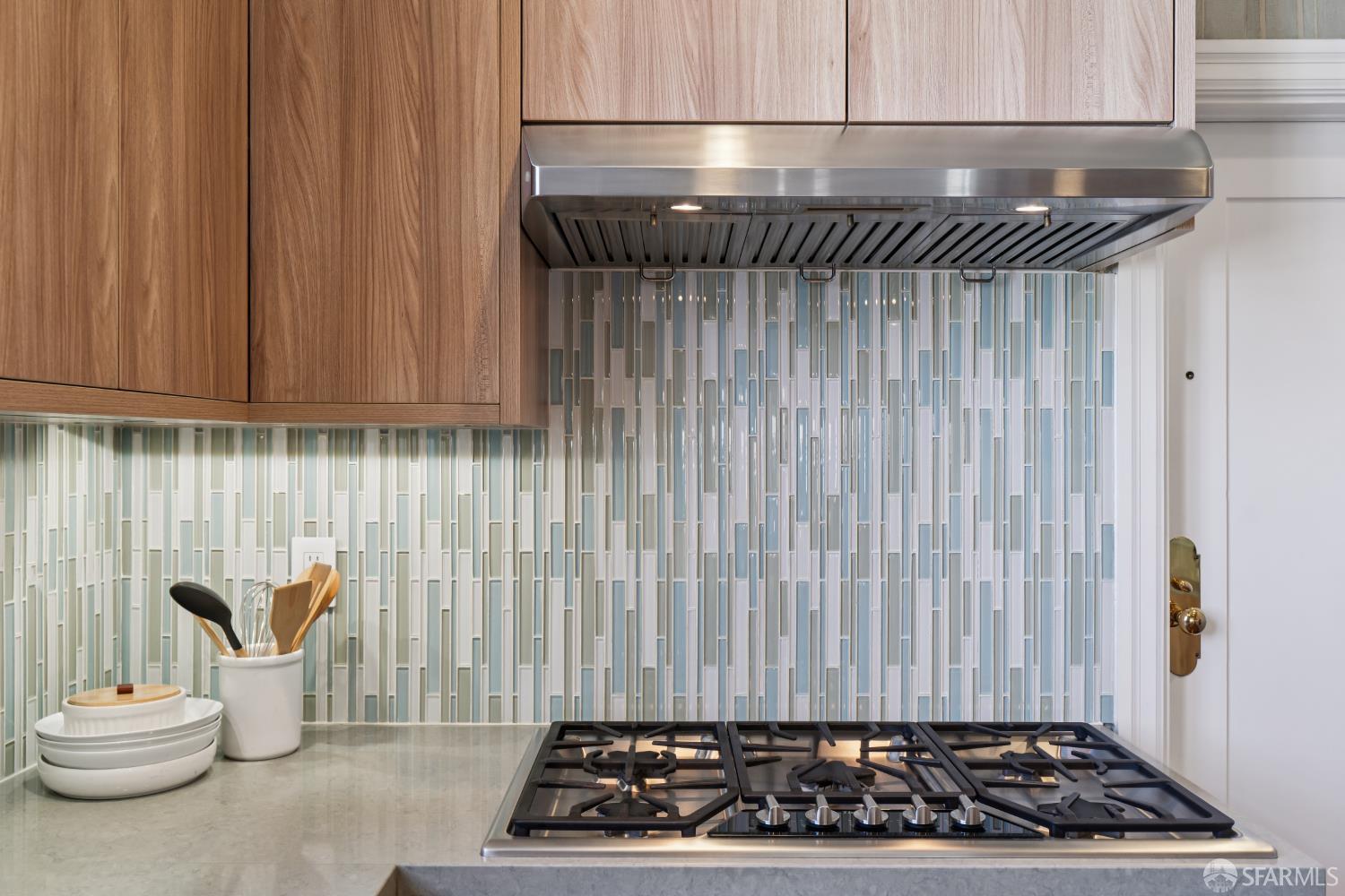 Detail Gallery Image 22 of 32 For 1242 Sacramento St #6,  San Francisco,  CA 94108 - 1 Beds | 1/1 Baths