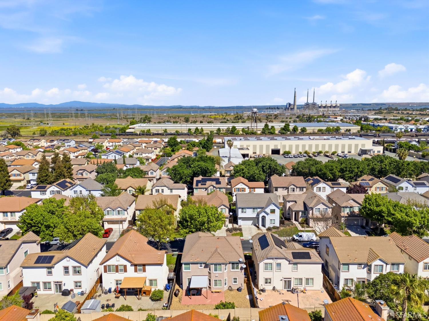 Detail Gallery Image 34 of 36 For 355 Foxglove St, Pittsburg,  CA 94565 - 4 Beds | 2/1 Baths