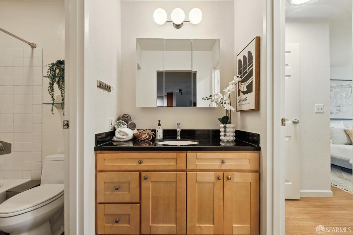 Photo #23: 426118695 Listing: Photo #23