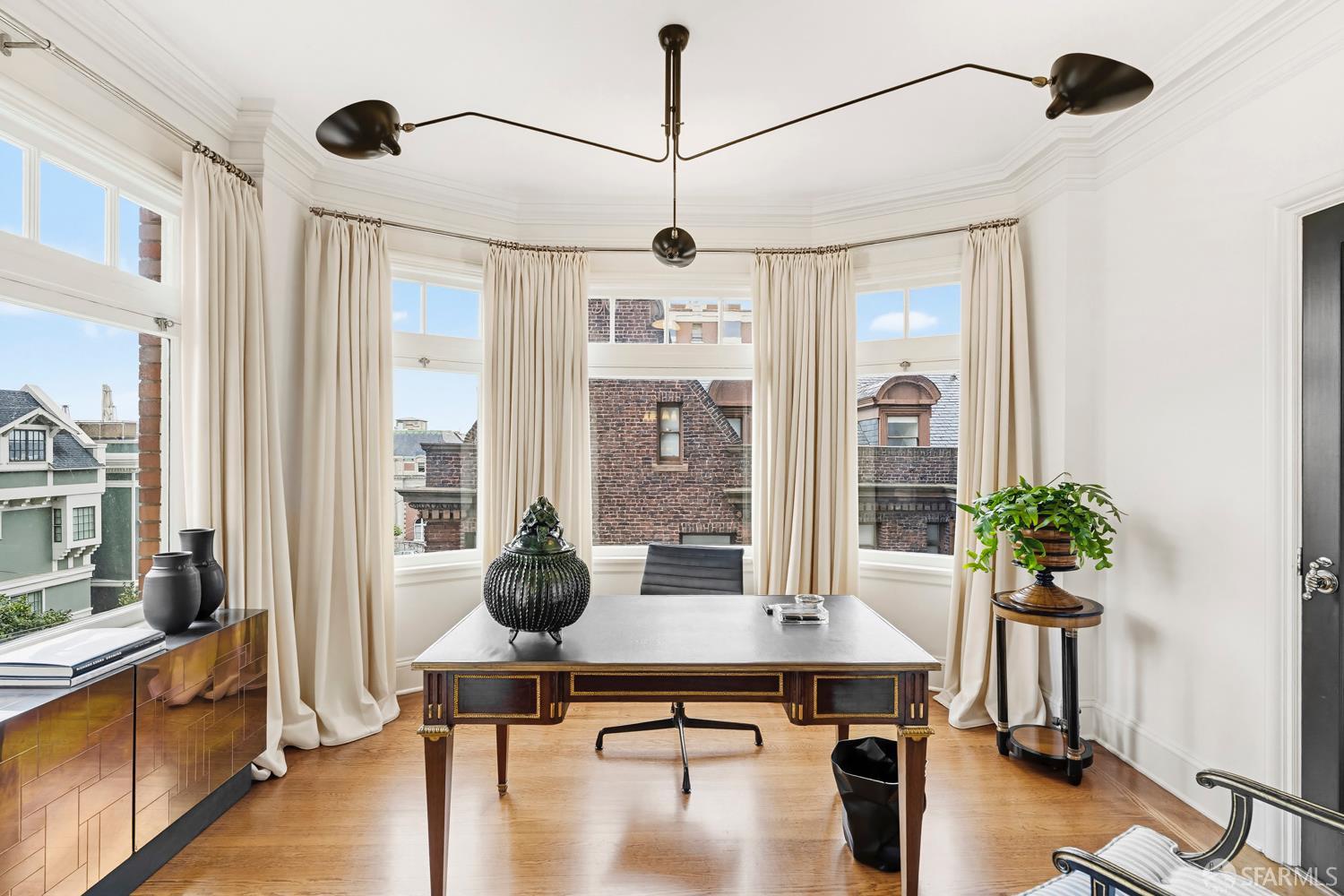 Detail Gallery Image 7 of 16 For 2298 Pacific Ave #3,  San Francisco,  CA 94115 - 3 Beds | 2/1 Baths