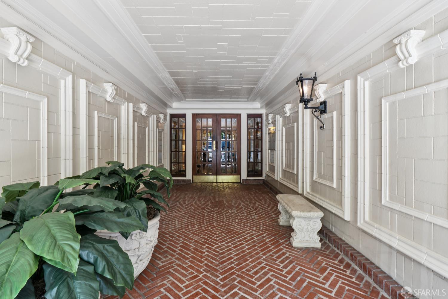 Detail Gallery Image 31 of 32 For 1242 Sacramento St #6,  San Francisco,  CA 94108 - 1 Beds | 1/1 Baths