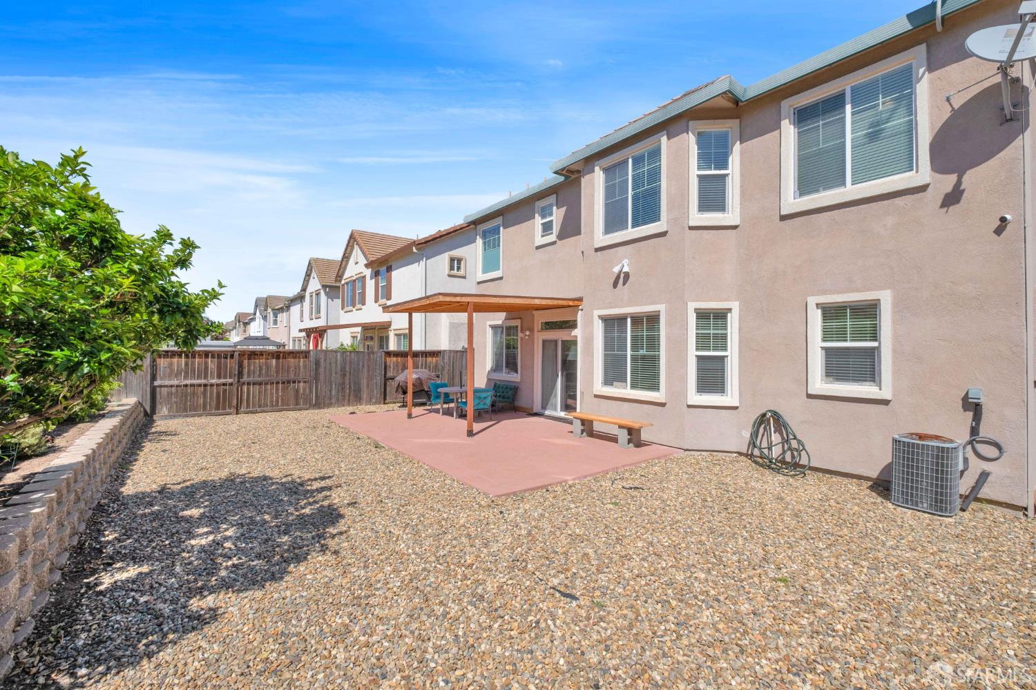 Detail Gallery Image 29 of 36 For 355 Foxglove St, Pittsburg,  CA 94565 - 4 Beds | 2/1 Baths