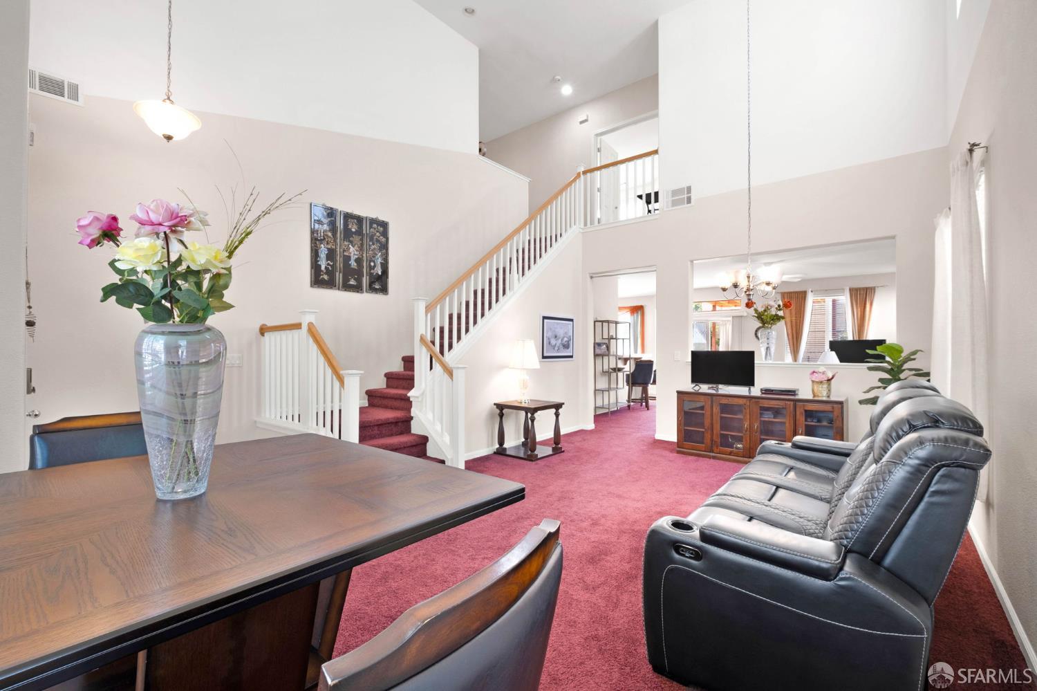 Detail Gallery Image 5 of 36 For 355 Foxglove St, Pittsburg,  CA 94565 - 4 Beds | 2/1 Baths