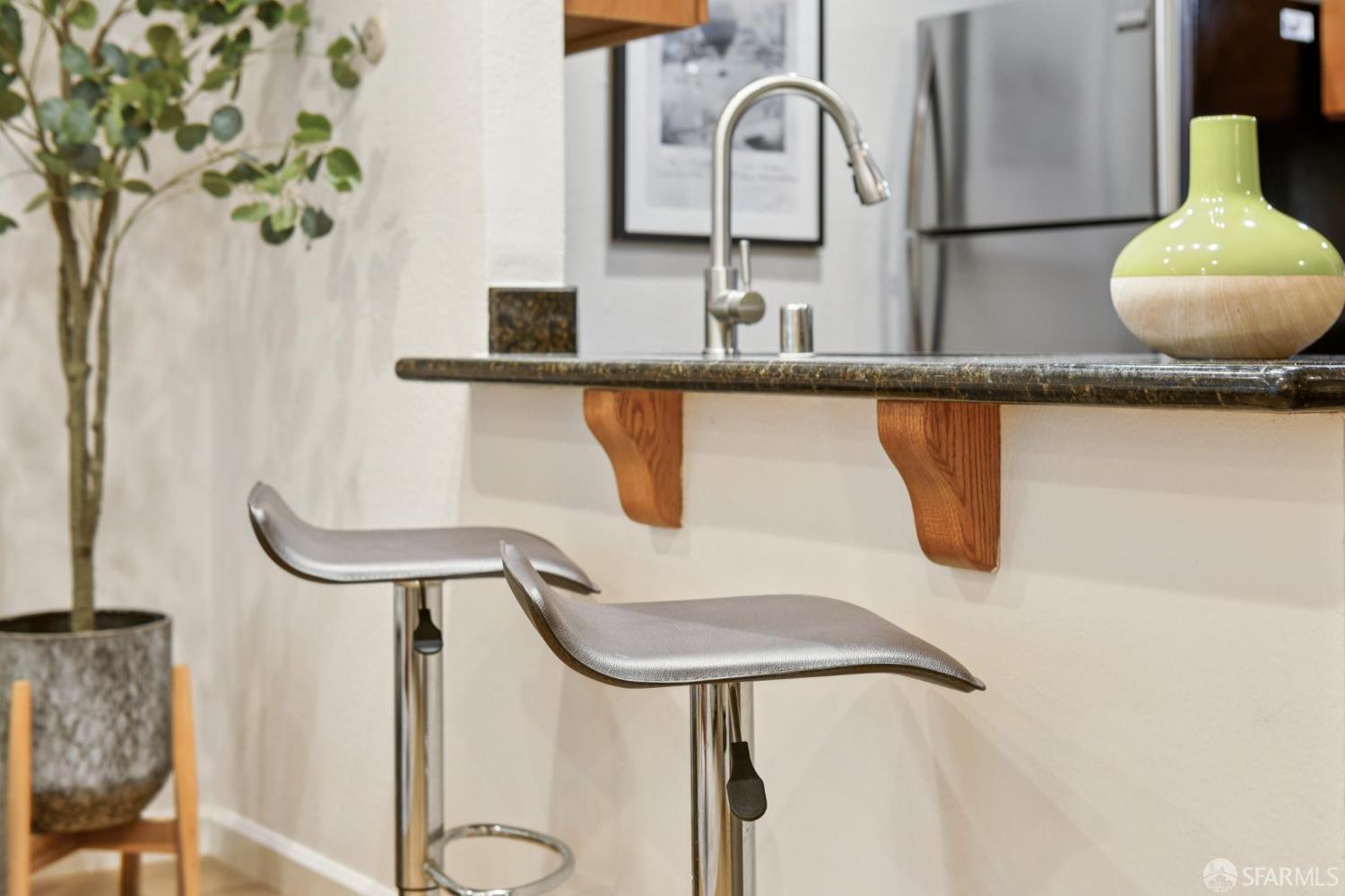 Photo #9: 426118695 Listing: Photo #9