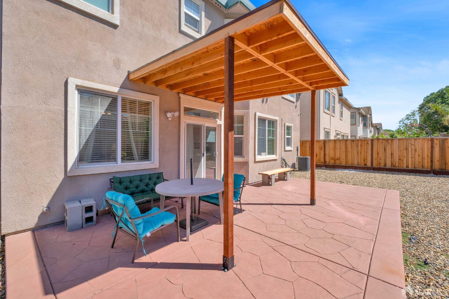 Detail Gallery Image 27 of 36 For 355 Foxglove St, Pittsburg,  CA 94565 - 4 Beds | 2/1 Baths