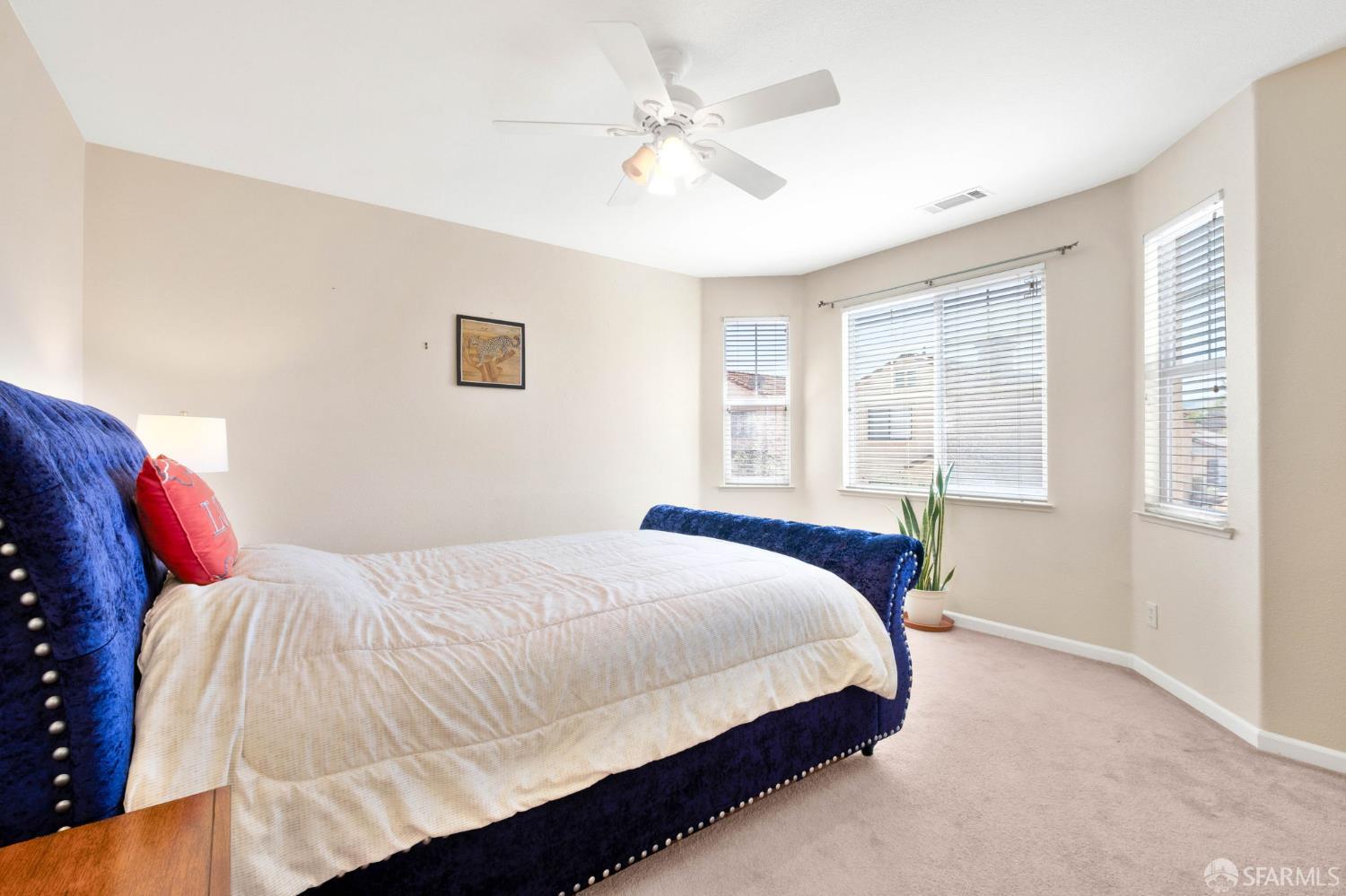 Detail Gallery Image 18 of 36 For 355 Foxglove St, Pittsburg,  CA 94565 - 4 Beds | 2/1 Baths